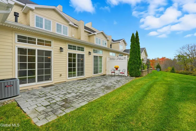 $625,000 | 62 Cambridge Way, Colonie, NY 12110