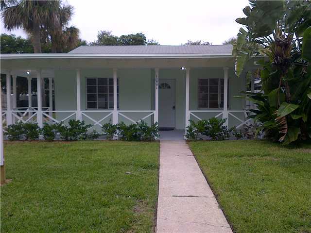 1001 Mayflower Road Fort Pierce, FL 34950 - Photo 1 of 4 Primary Photo