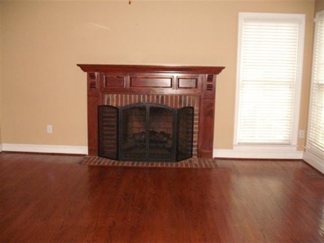 210 Deer Spring Lane Simpsonville, SC 29680 - Photo 3 of 12 Gallery Image 3