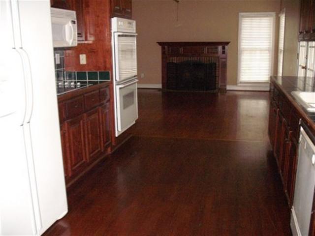 210 Deer Spring Lane Simpsonville, SC 29680 - Photo 4 of 12 Gallery Image 4