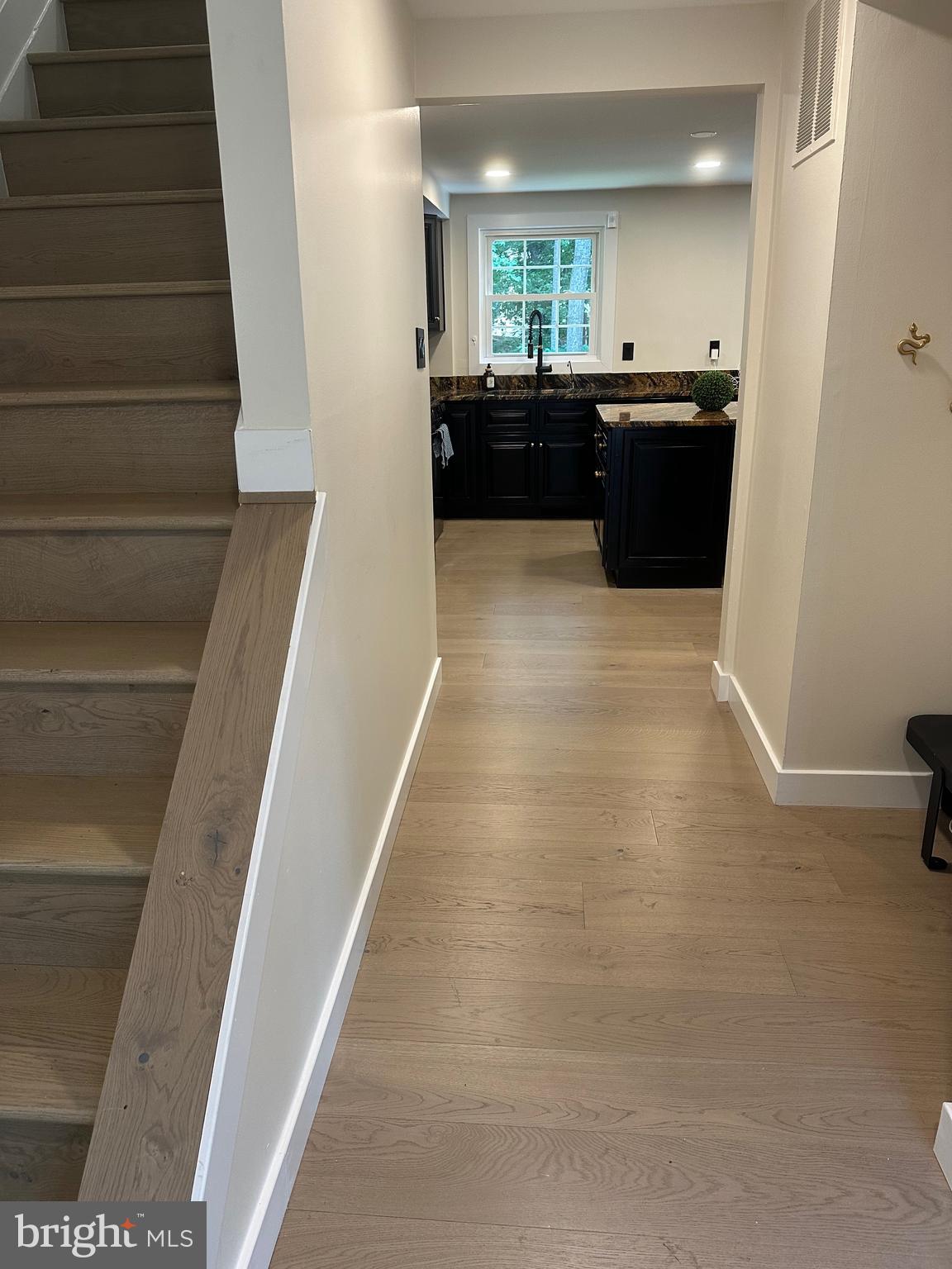 2289 Dosinia Court Reston, VA 20191 - Photo 5 of 82