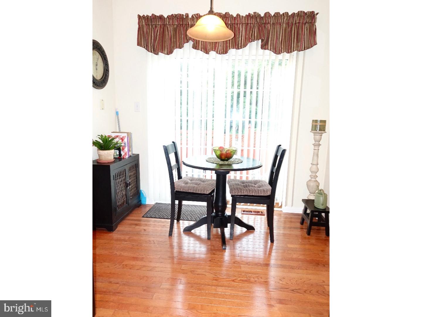 53 Windingbrook Road Bordentown, NJ 08505 - Photo 9 of 25 Breakfast Room