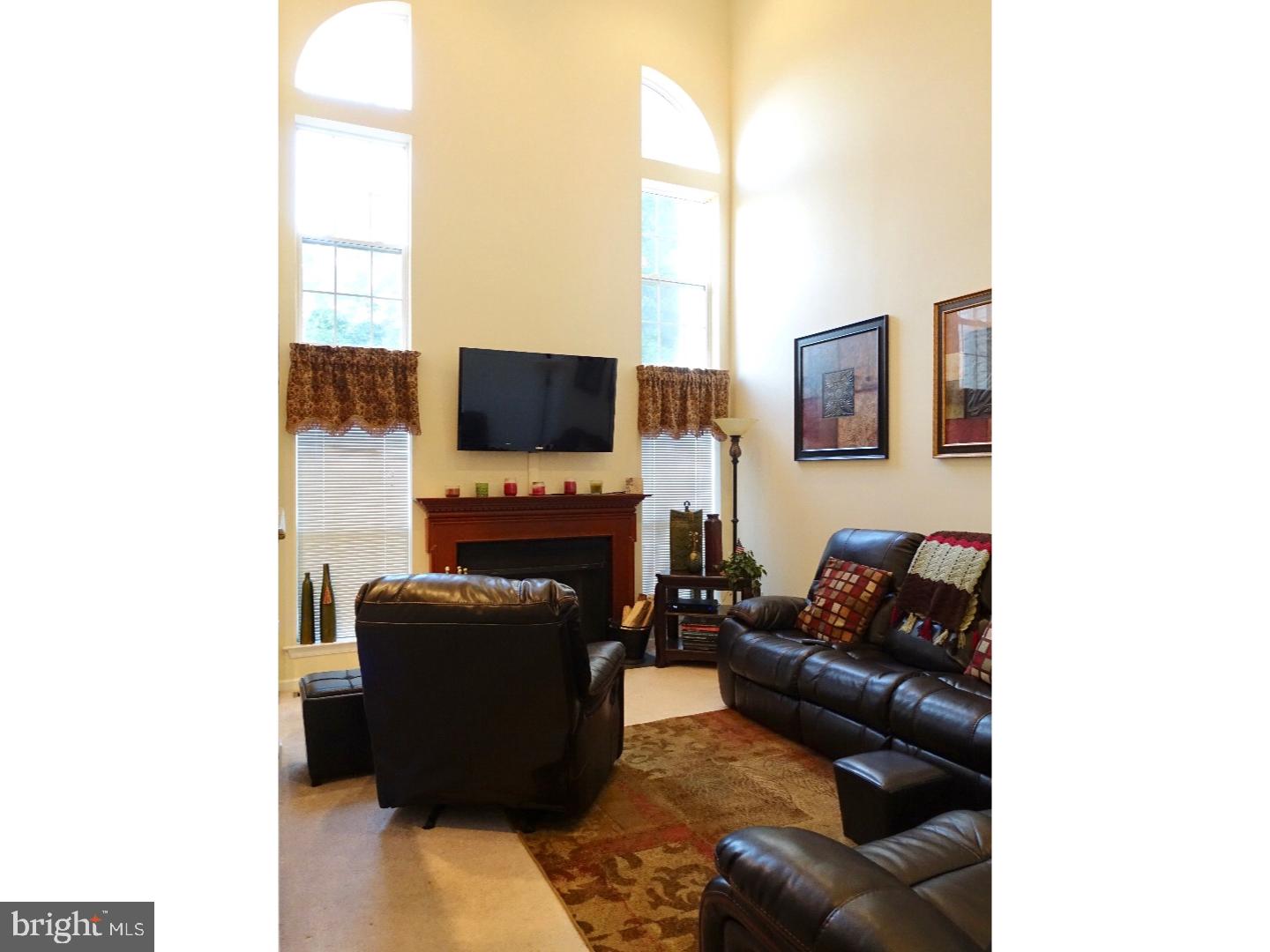 53 Windingbrook Road Bordentown, NJ 08505 - Photo 10 of 25 Family Room