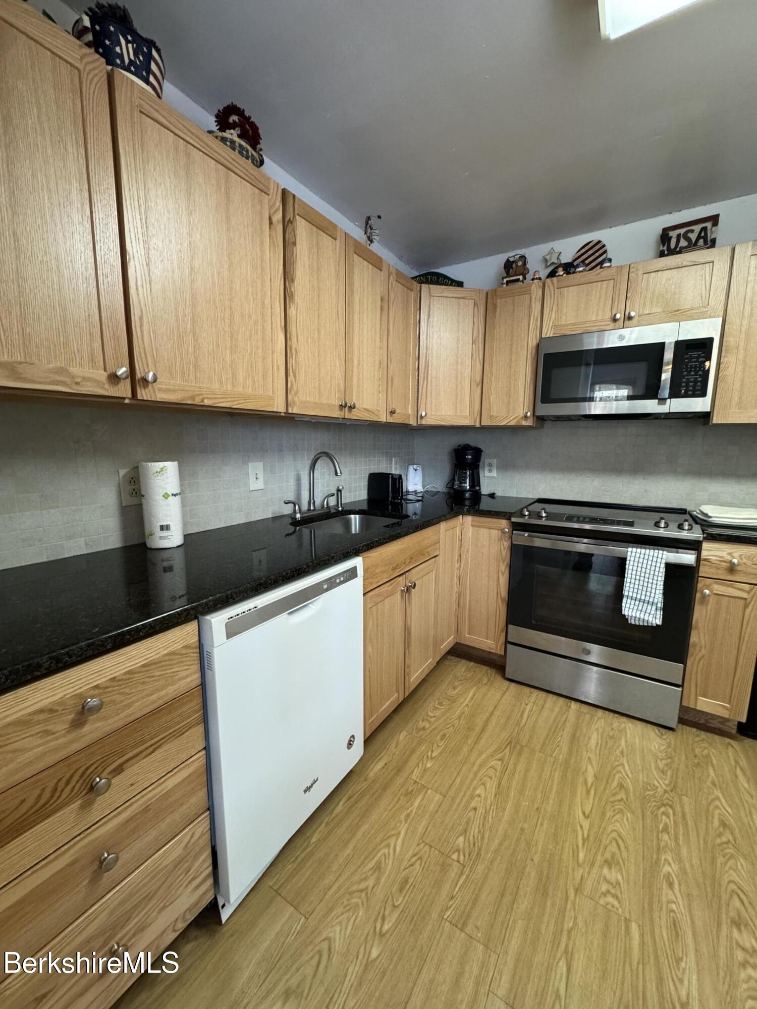 37 Corey Road, Unit 25 Hancock, MA 01237 - Photo 19 of 36 IMG_2148