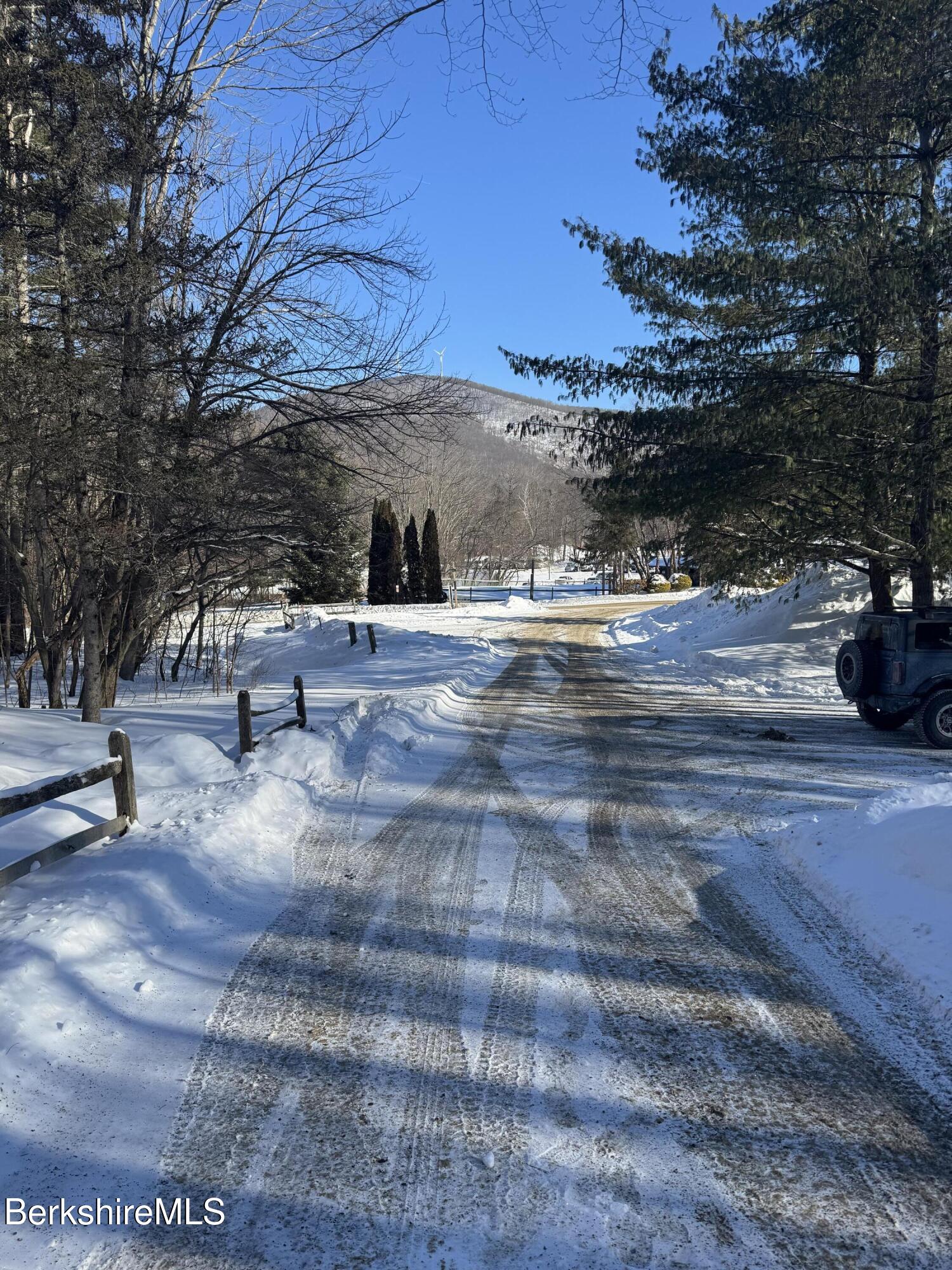 37 Corey Road, Unit 25 Hancock, MA 01237 - Photo 5 of 36 IMG_2133