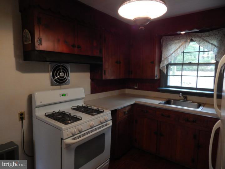 3140 Pennypack Road Hatboro, PA 19040 - Photo 7 of 11 Kitchen