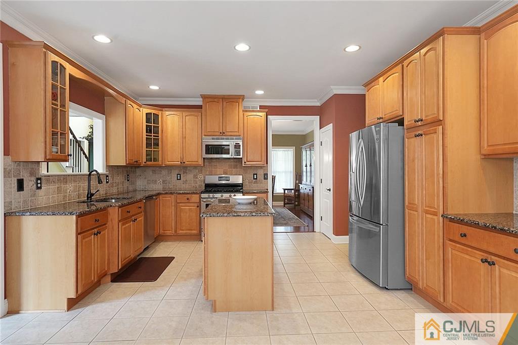 238 Rhode Hall Road Monroe Township, NJ 08831 - Photo 9 of 25 Gallery Image 9
