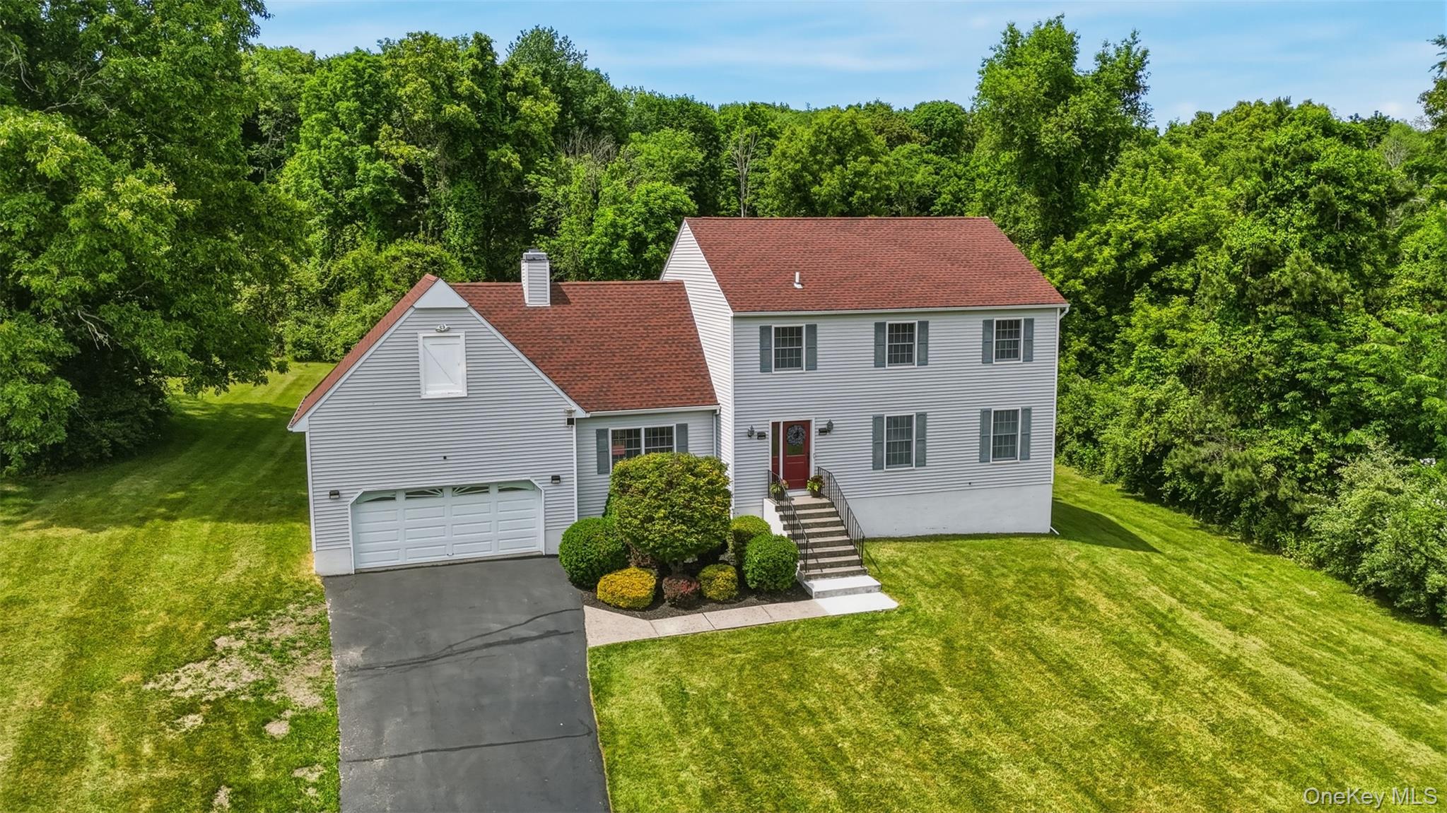 41 Saddle Ridge Drive Hopewell Junction, NY 12533 - Photo 2 of 50 Spectacular Colonial