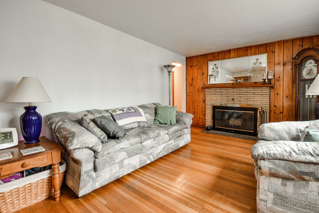 43 Curtis Road Framingham, MA 01702 - Photo 2 of 16 Gallery Image 2