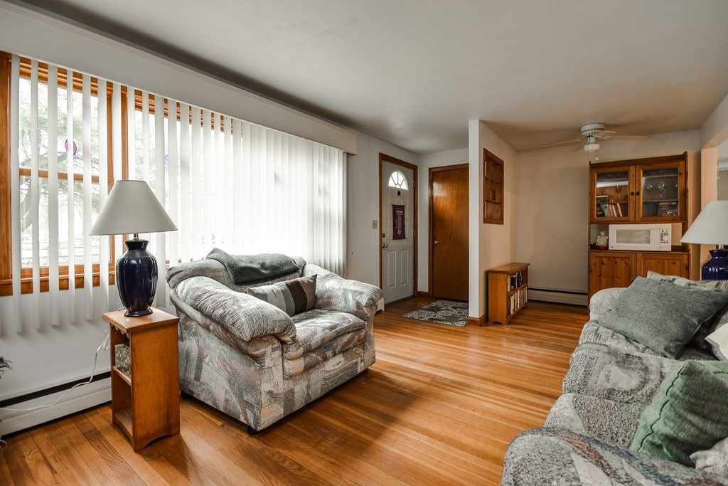 43 Curtis Road Framingham, MA 01702 - Photo 5 of 16 Gallery Image 5