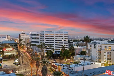 $1,060,000 | 7135 Hollywood Boulevard, Unit 802, Los Angeles, CA 90046