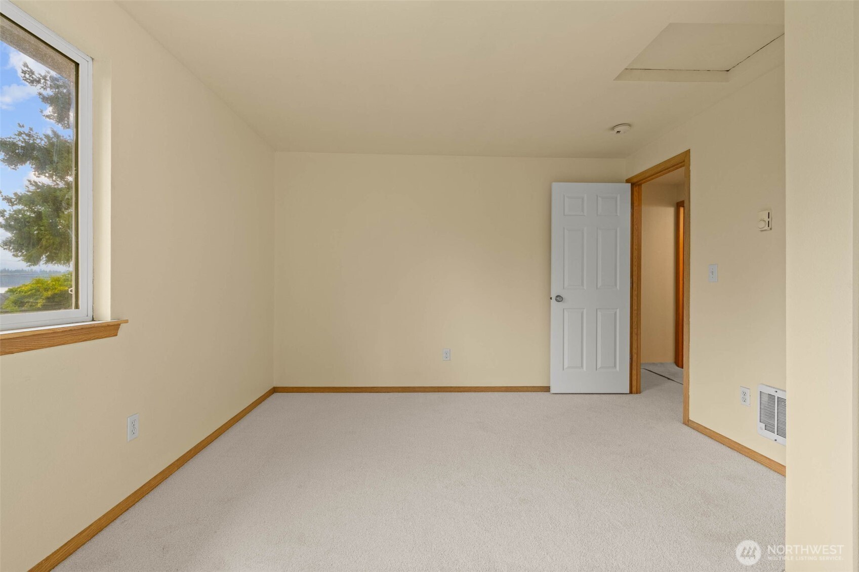 14510 West Throne Lane Southwest Lakewood, WA 98498 - Photo 15 of 28 a view of room