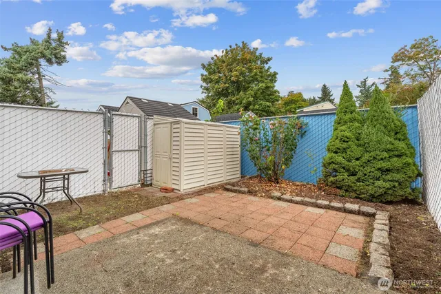 a view of backyard with plants