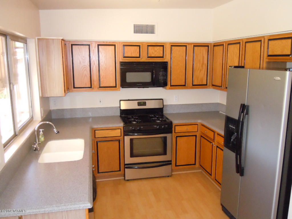 5570 South Stockwell Road Tucson, AZ 85746 - Photo 3 of 18 Gallery Image 3