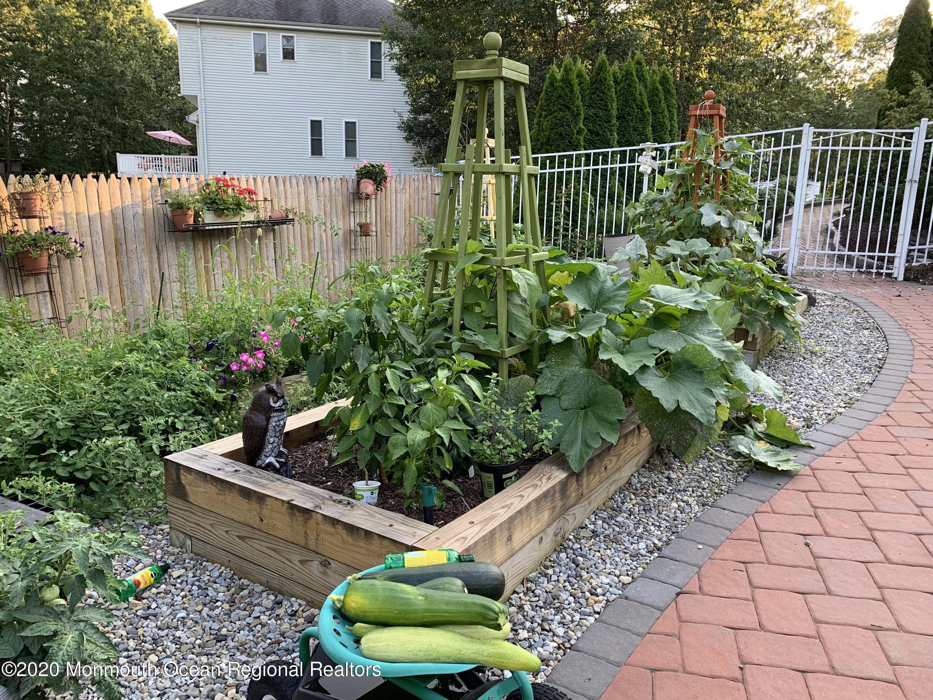 1317 Ridge Avenue Manahawkin, NJ 08050 - Photo 61 of 69 Garden Shot