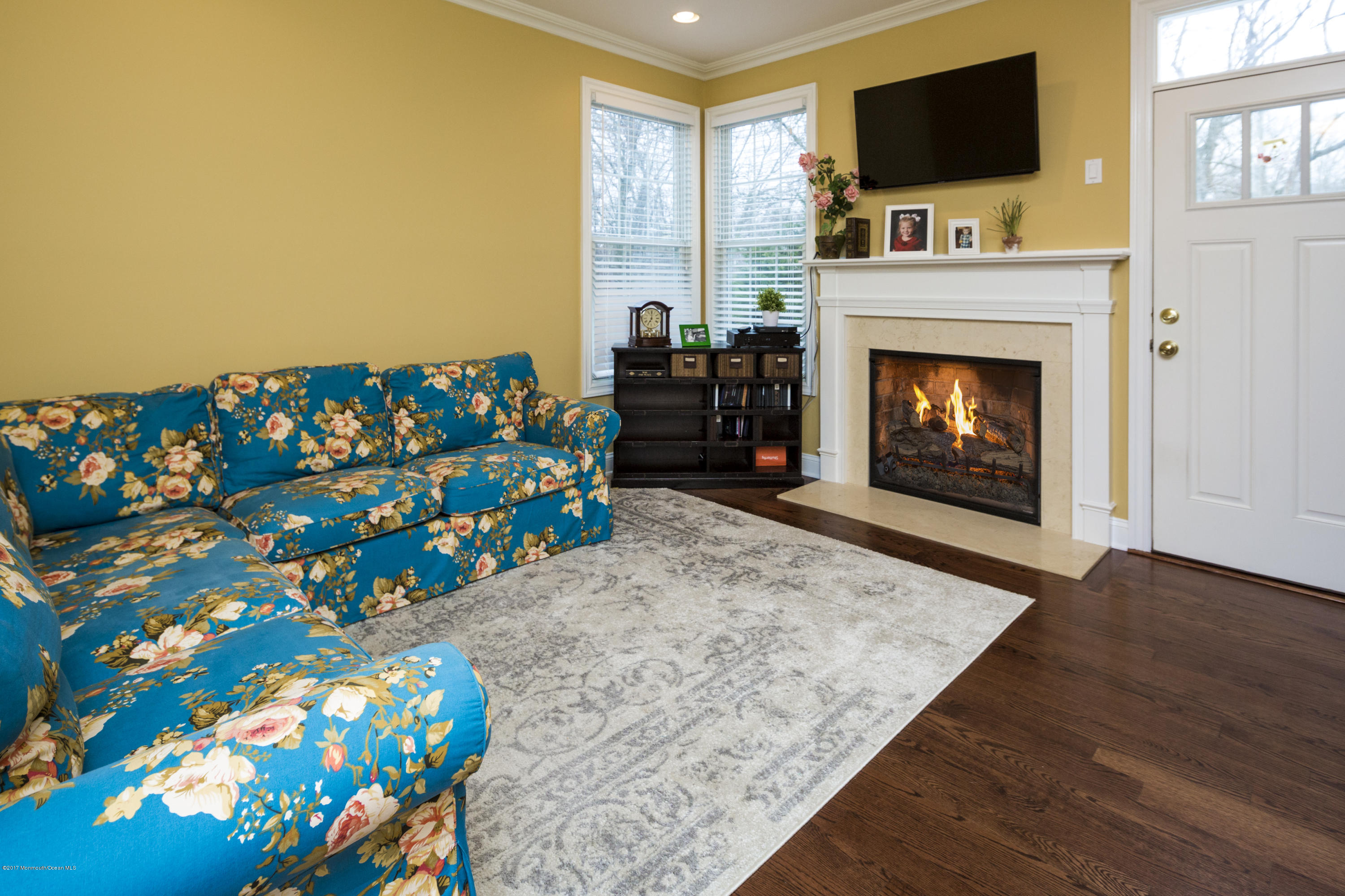 8 Blacksmith Pass Colts Neck, NJ 07722 - Photo 16 of 40 18_Family Room-2