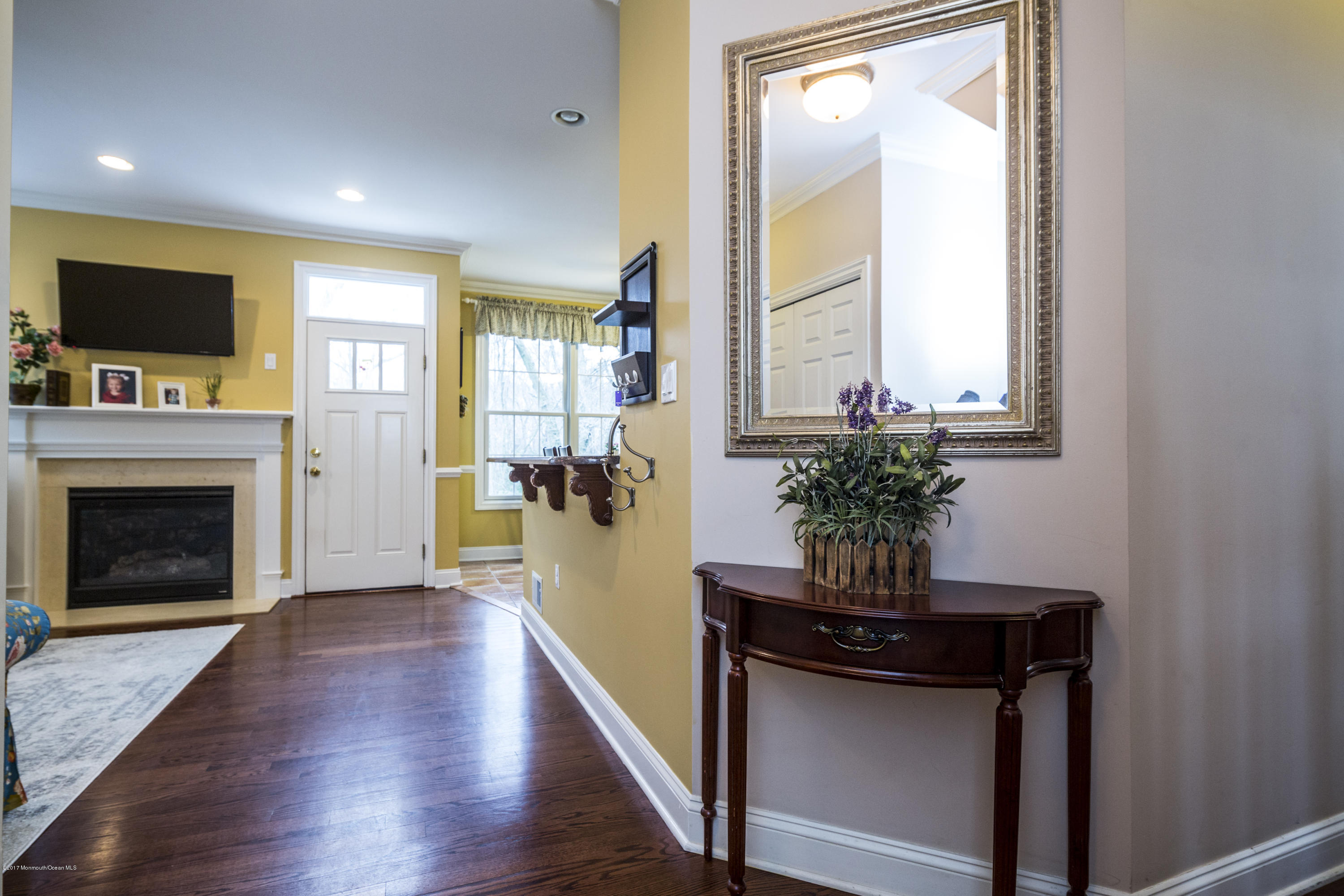 8 Blacksmith Pass Colts Neck, NJ 07722 - Photo 18 of 40 20_Family Room-2