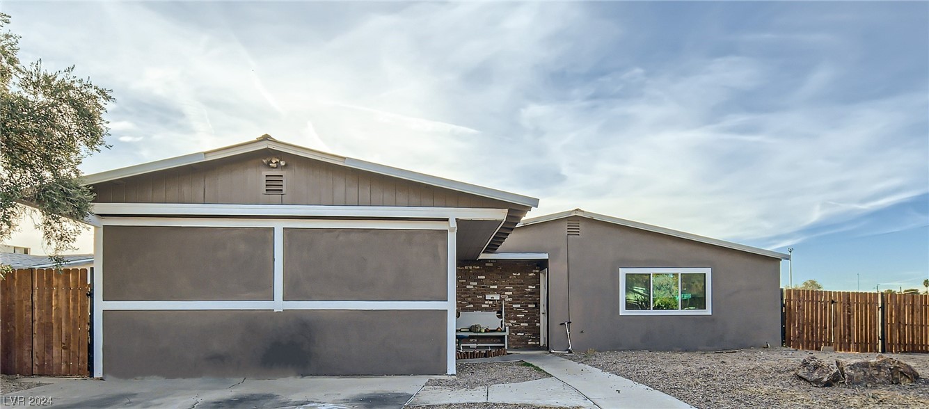1102 Arapaho Way Boulder City, NV 89005 - Photo 1 of 12