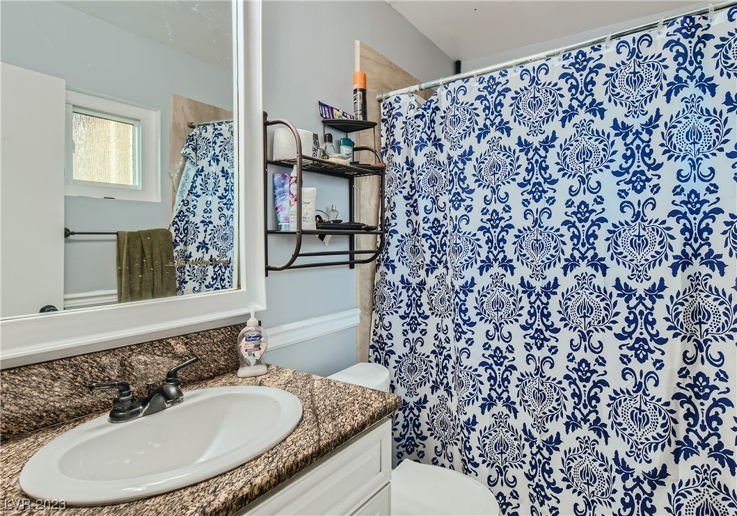 1102 Arapaho Way Boulder City, NV 89005 - Photo 7 of 12 Primary bath