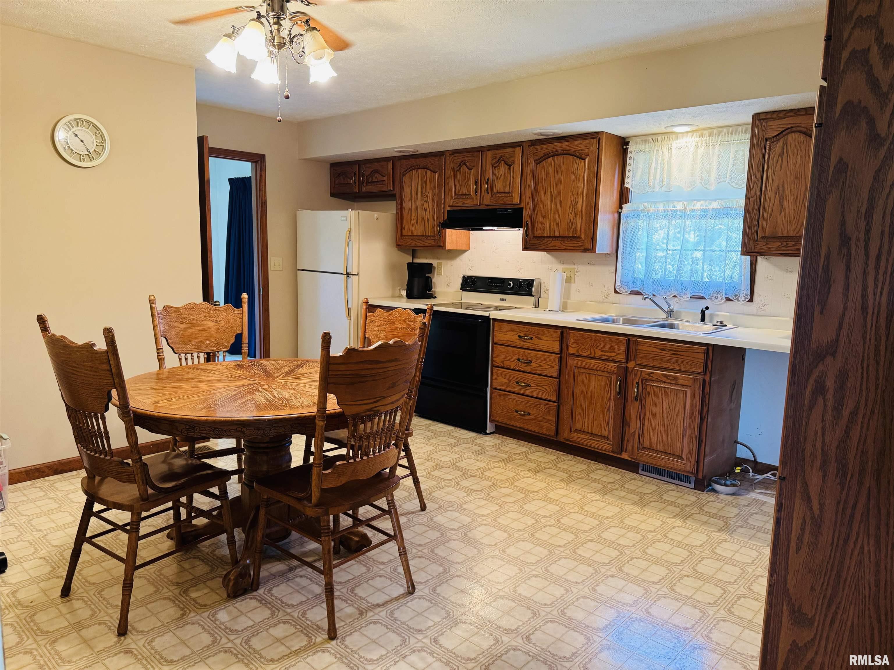 3685 Lick Creek Road Anna, IL 62906 - Photo 20 of 33 Gallery Image 20