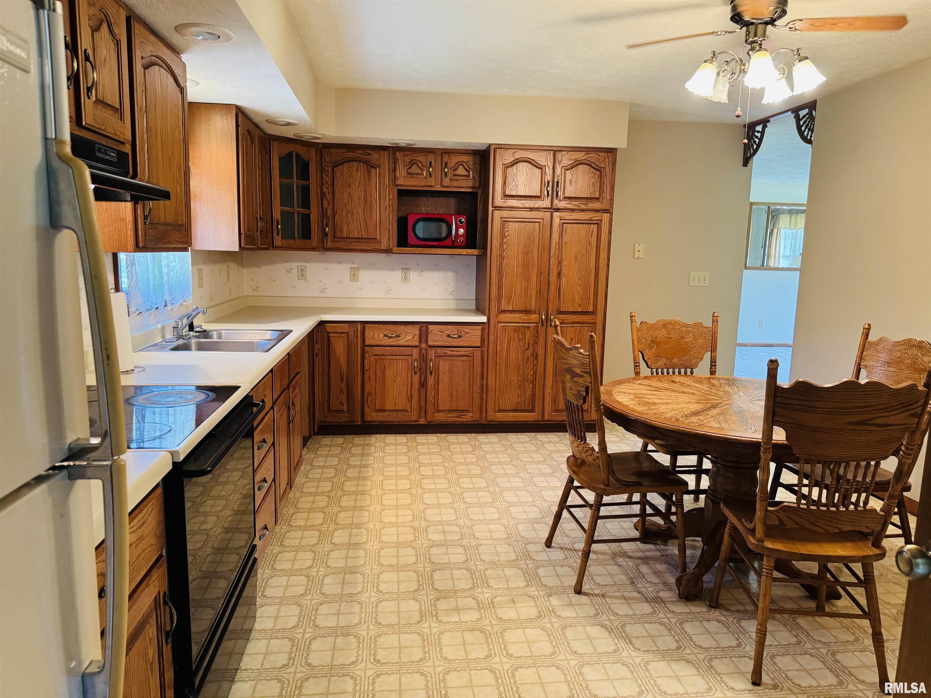3685 Lick Creek Road Anna, IL 62906 - Photo 21 of 33 Gallery Image 21