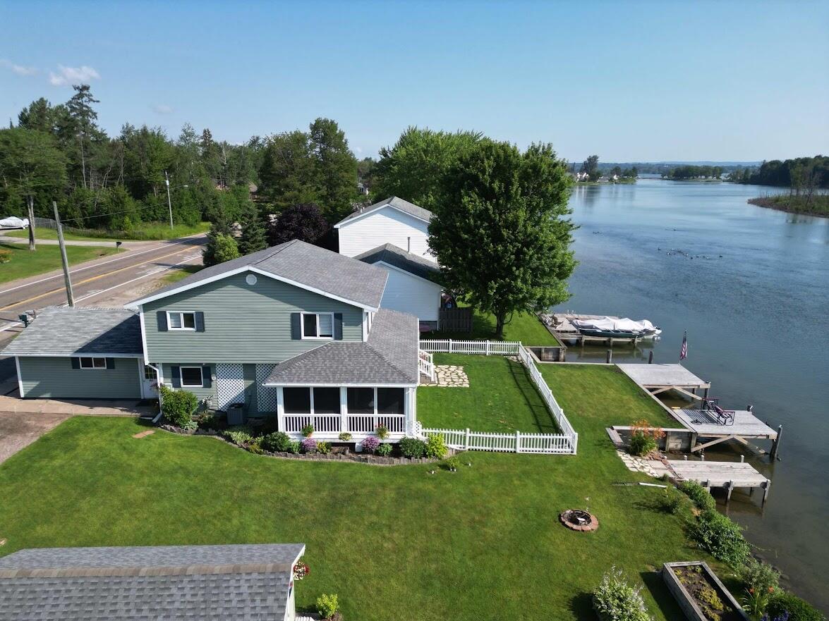 1925 Riverside Drive Sault Ste. Marie, MI 49783 - Photo 18 of 27 Gallery Image 18