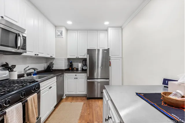 $270,000 | 21 Fairview Avenue, Unit 616, Tuckahoe, NY 10707