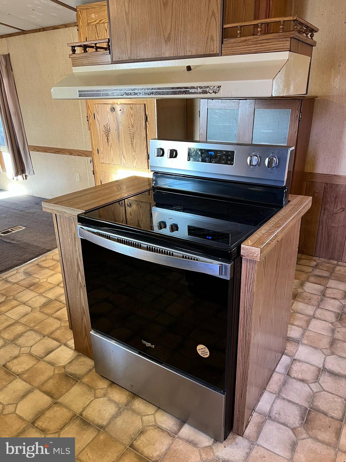 44 Christy Lane Lititz, PA 17543 - Photo 13 of 33 Newer stove
