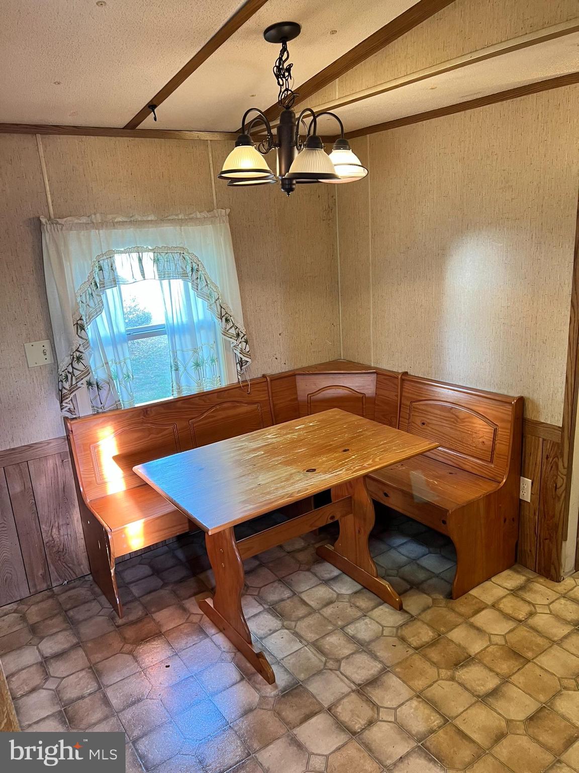 44 Christy Lane Lititz, PA 17543 - Photo 14 of 33 Breakfast nook