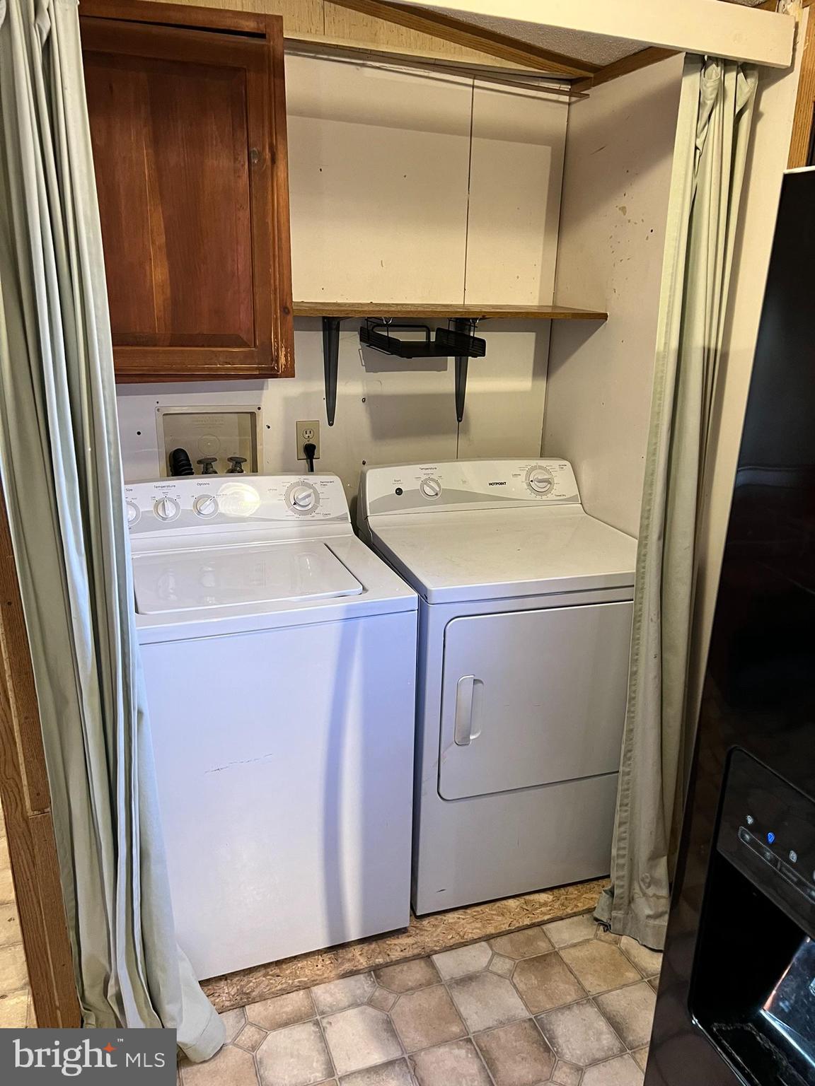44 Christy Lane Lititz, PA 17543 - Photo 30 of 33 Washer/Dryer Off Kitchen