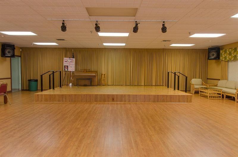 5388 Privet Place, Unit A Delray Beach, FL 33484 - Photo 25 of 33 a spacious bathroom with a tub and a large mirror
