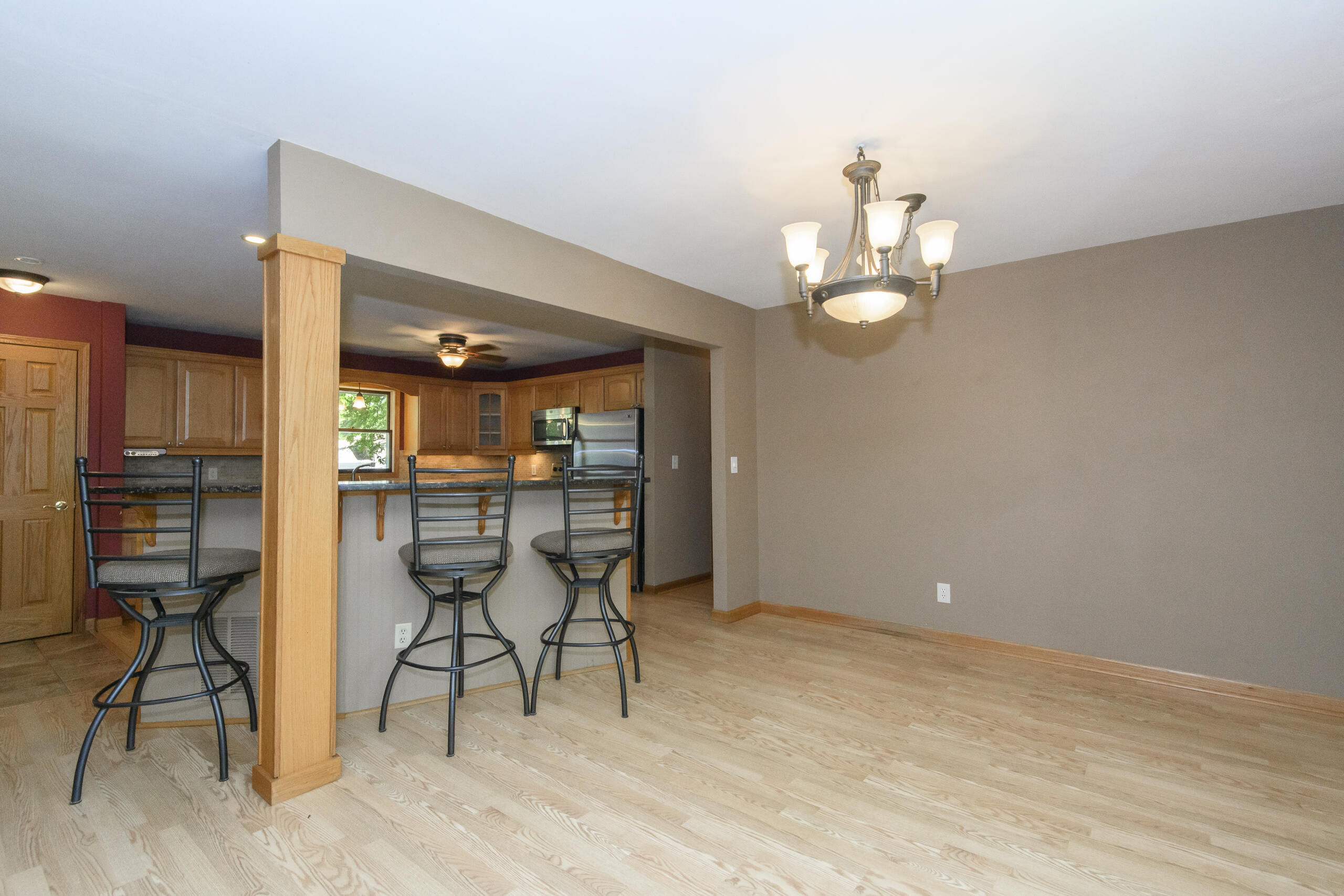 705 Fox Knoll Drive Rochester, WI 53185 - Photo 12 of 52 705 Fox Knoll-21