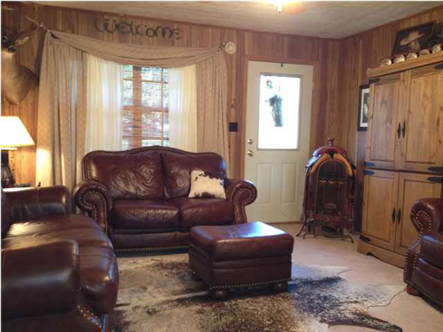 9592 Hillsboro-Ludlow Road Lena, MS 39094 - Photo 2 of 22 Relax in your inviting great room
