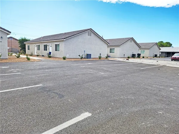 $1,240 | 1111 Sixshooter Avenue, Unit 2B, Pahrump, NV 89048