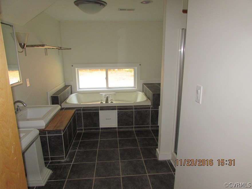 11735 Scotts Road Dewitt, VA 23840 - Photo 6 of 23