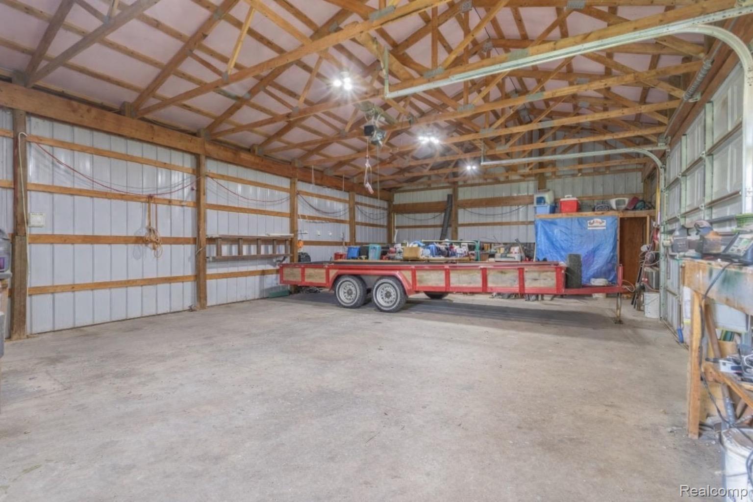 8531 South Waldron Road Pittsford, MI 49271 - Photo 29 of 40 Garage