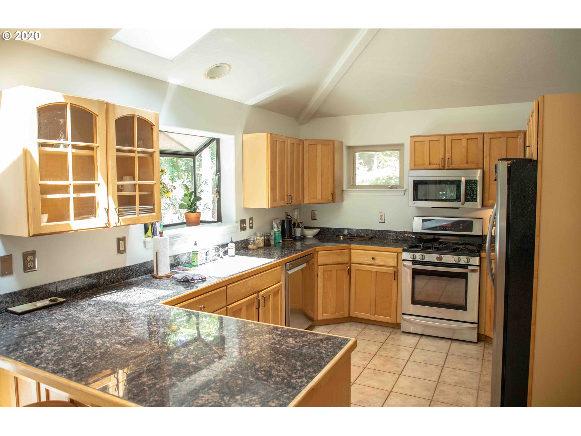 2736 Kismet Way Eugene, OR 97405 - Photo 6 of 13