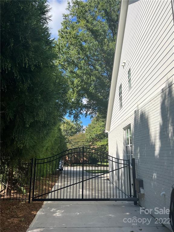 424 Scofield Road Charlotte, NC 28209 - Photo 6 of 47 Gallery Image 6