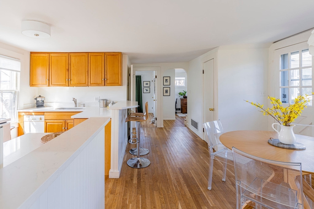 34 R Mugford Street Marblehead, MA 01945 - Photo 13 of 37 Gallery Image 13