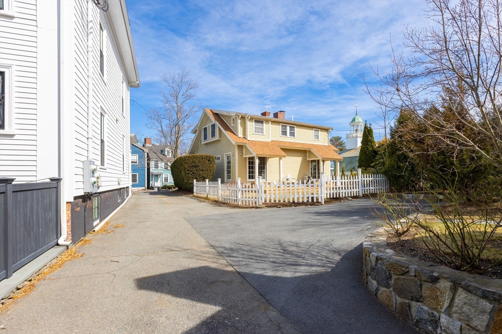 34 R Mugford Street Marblehead, MA 01945 - Photo 37 of 37 Gallery Image 37