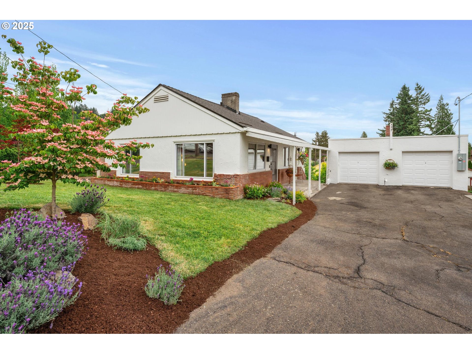 8620 Northeast Beech St