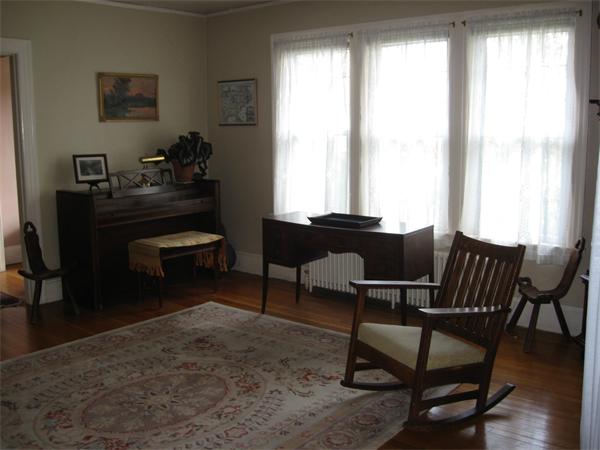 35 Maynard Road Northampton, MA 01060 - Photo 6 of 21 Gallery Image 6