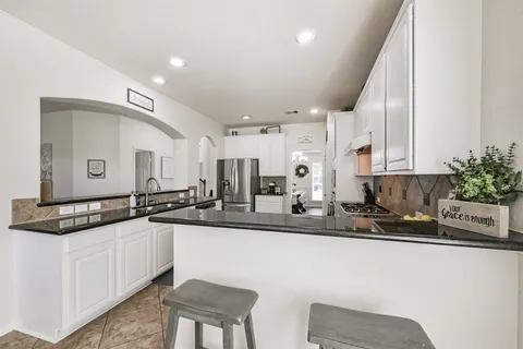 $599,500 | 9719 Wincrest Drive, Mont Belvieu, TX 77523