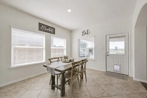 $599,500 | 9719 Wincrest Drive, Mont Belvieu, TX 77523