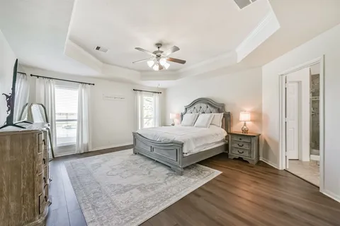 $599,500 | 9719 Wincrest Drive, Mont Belvieu, TX 77523