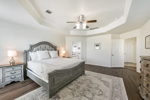 $599,500 | 9719 Wincrest Drive, Mont Belvieu, TX 77523