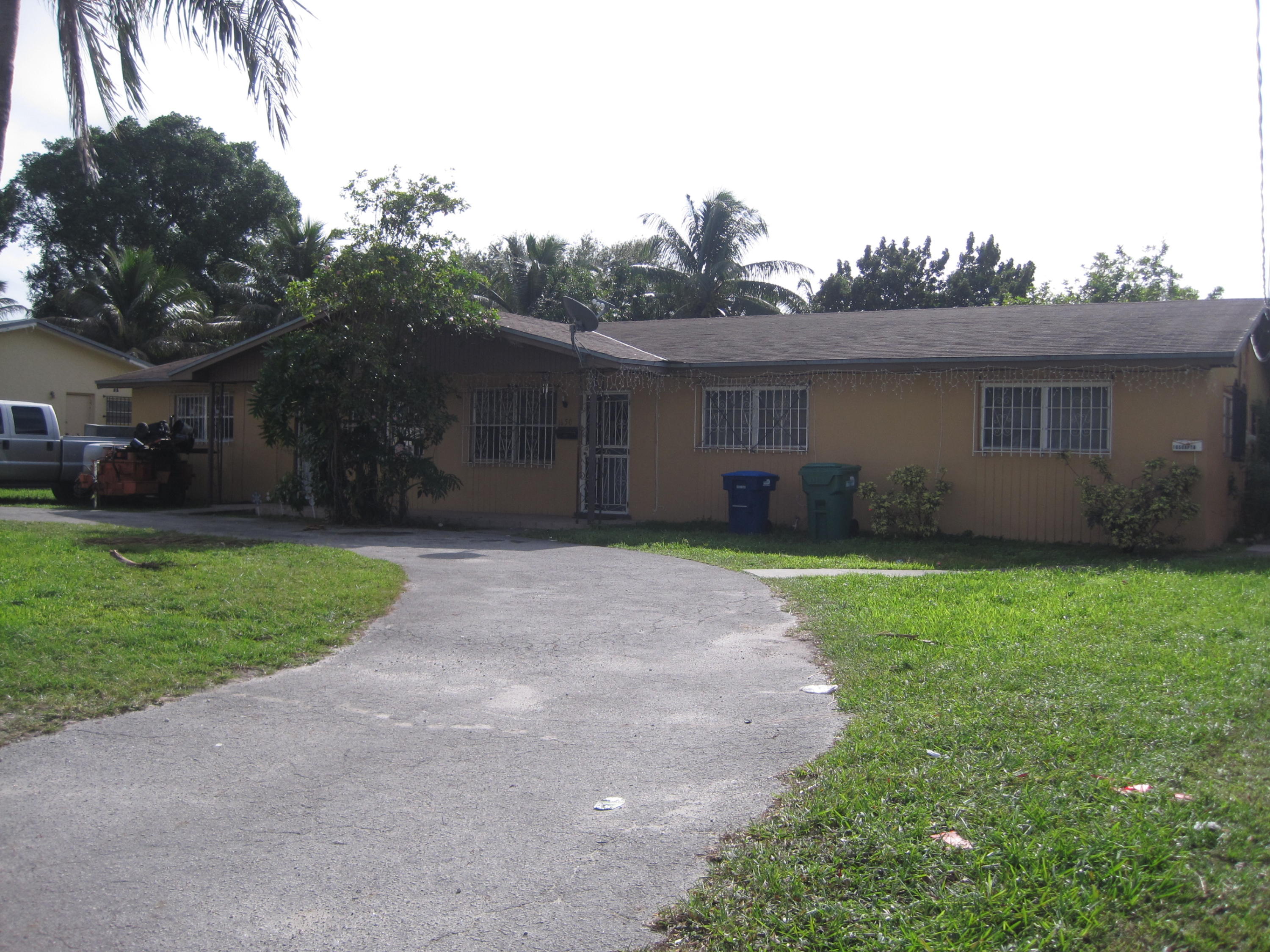 1650 Northeast 147th Street North Miami Beach, FL 33181 - Photo 15 of 35 Unit 1 Front Driveway