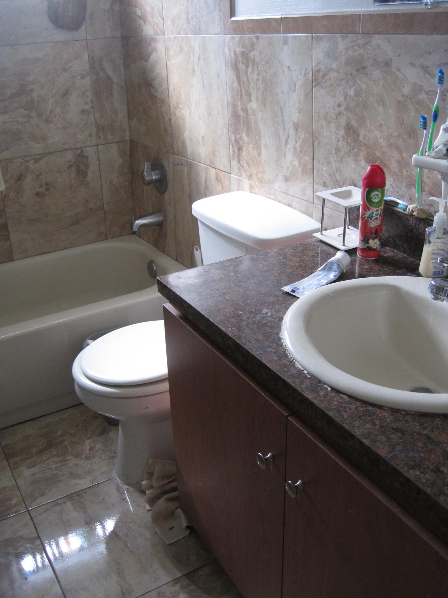 1650 Northeast 147th Street North Miami Beach, FL 33181 - Photo 2 of 35 Unit 1 Bath