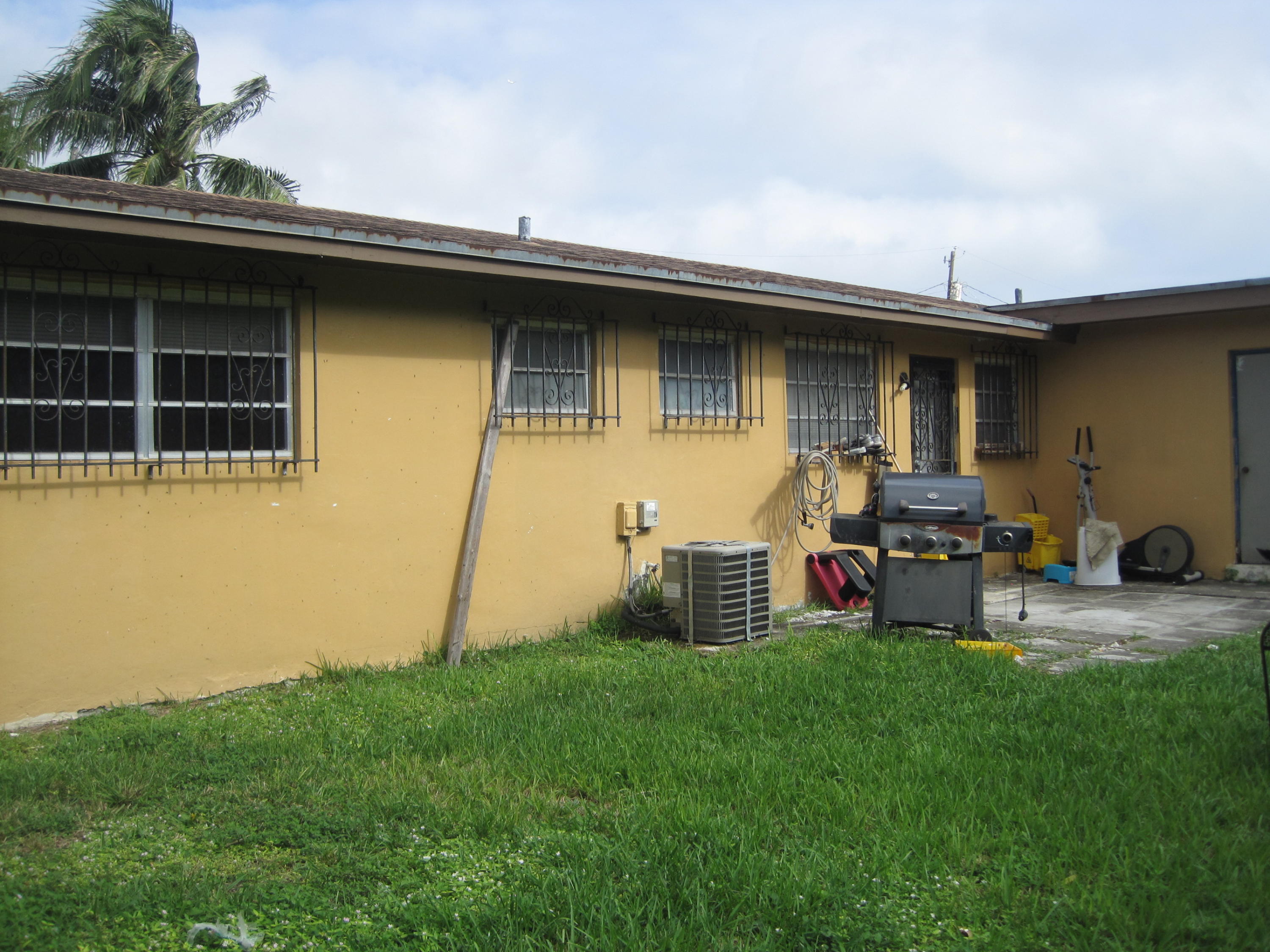 1650 Northeast 147th Street North Miami Beach, FL 33181 - Photo 21 of 35 Unit 1 Rear view