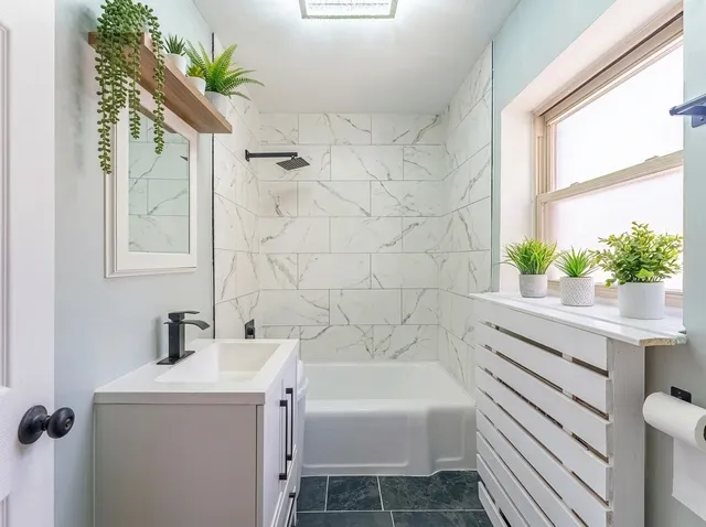 $164,900 | 205 Custer Avenue, Unit 2, Evanston, IL 60202